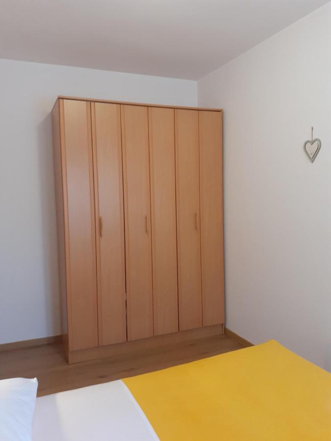 Apartman Paola Apartamento Malinska Exterior foto