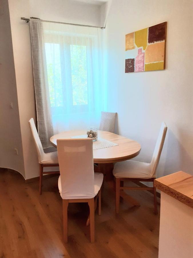 Apartman Paola Apartamento Malinska Exterior foto